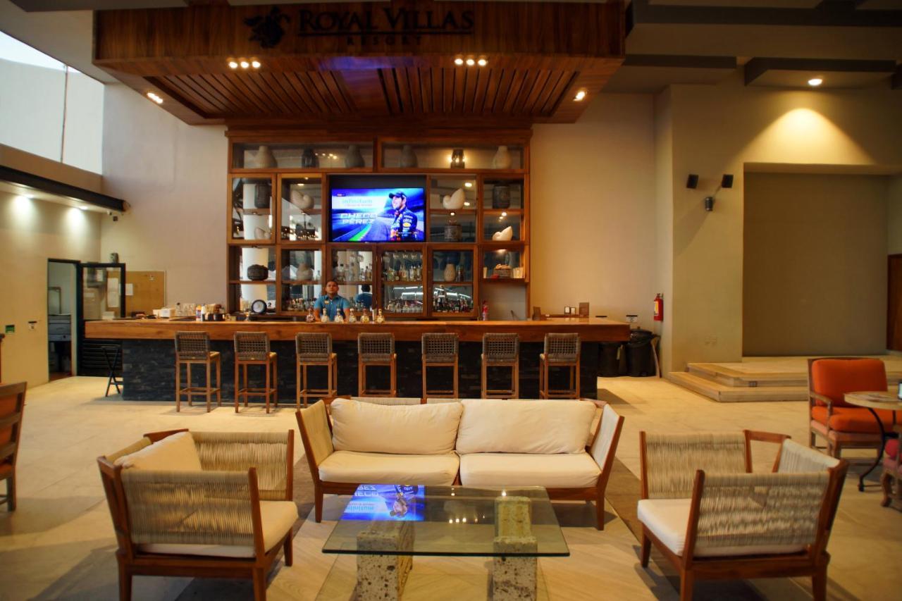منتجع رويال فيلاز ماساتلان المظهر الخارجي الصورة The lobby of the hotel