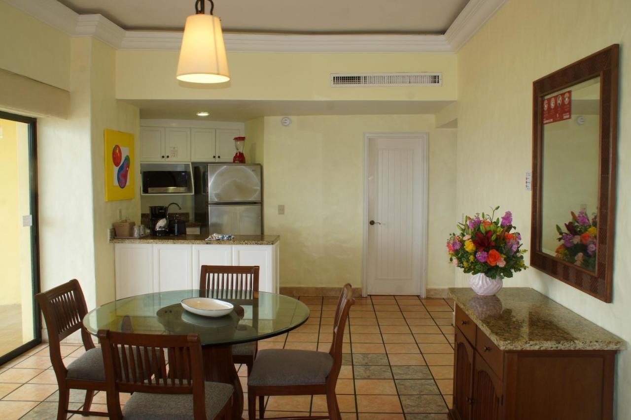 منتجع رويال فيلاز ماساتلان المظهر الخارجي الصورة A typical kitchen in a hotel