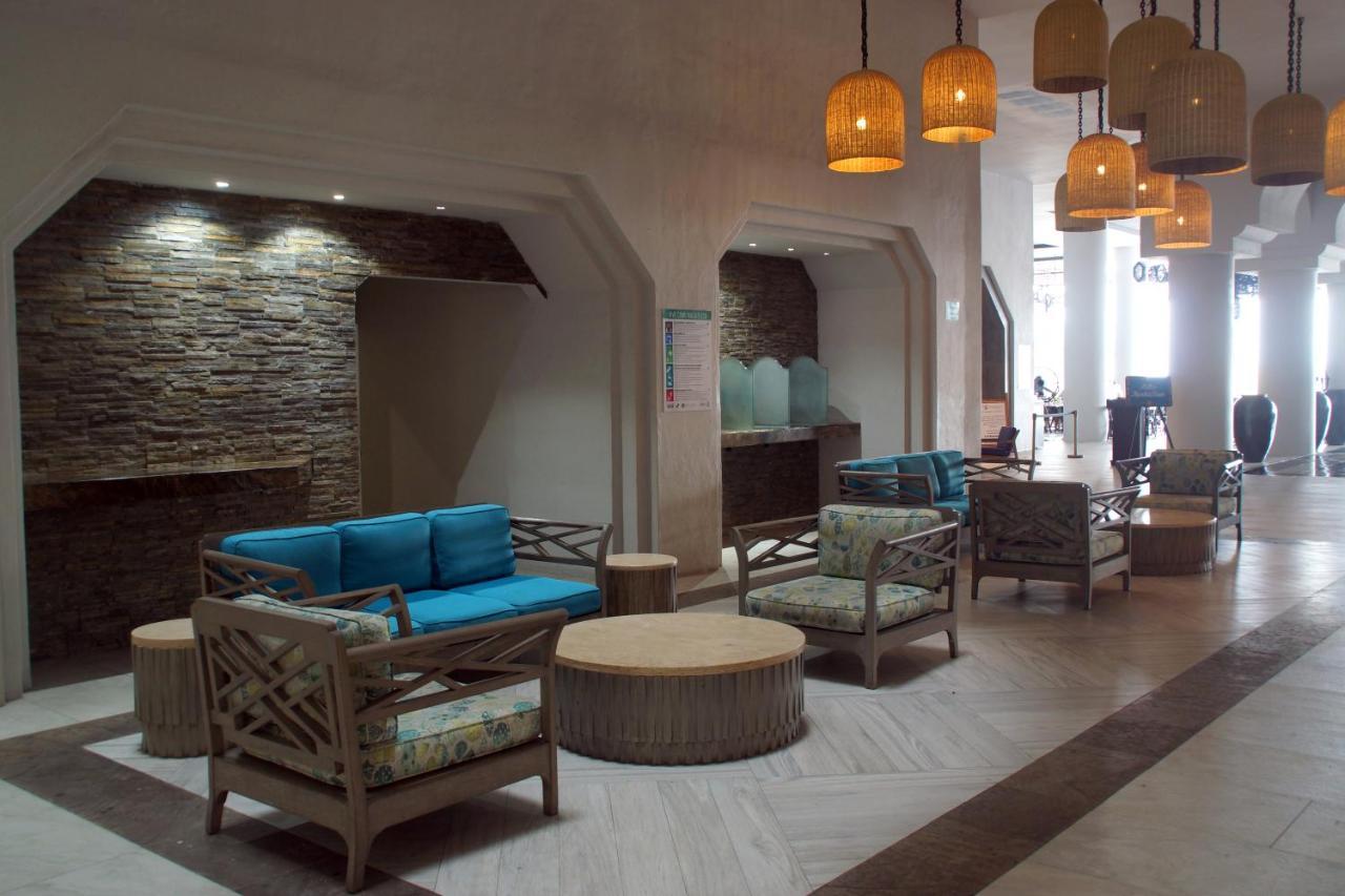 منتجع رويال فيلاز ماساتلان المظهر الخارجي الصورة The lobby of the hotel